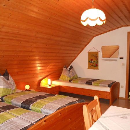 Familienbauernhof Imitz, Ferienwohnung ชปิทัล อัม เพิร์ม ภายนอก รูปภาพ