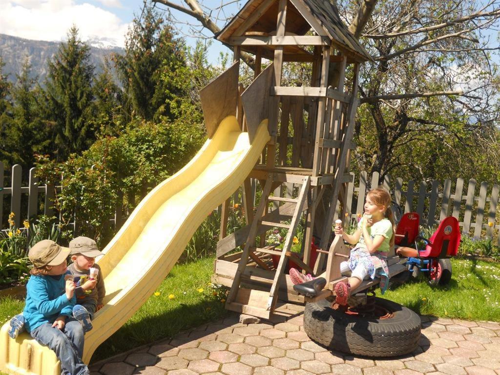 Familienbauernhof Imitz, Ferienwohnung ชปิทัล อัม เพิร์ม ภายนอก รูปภาพ